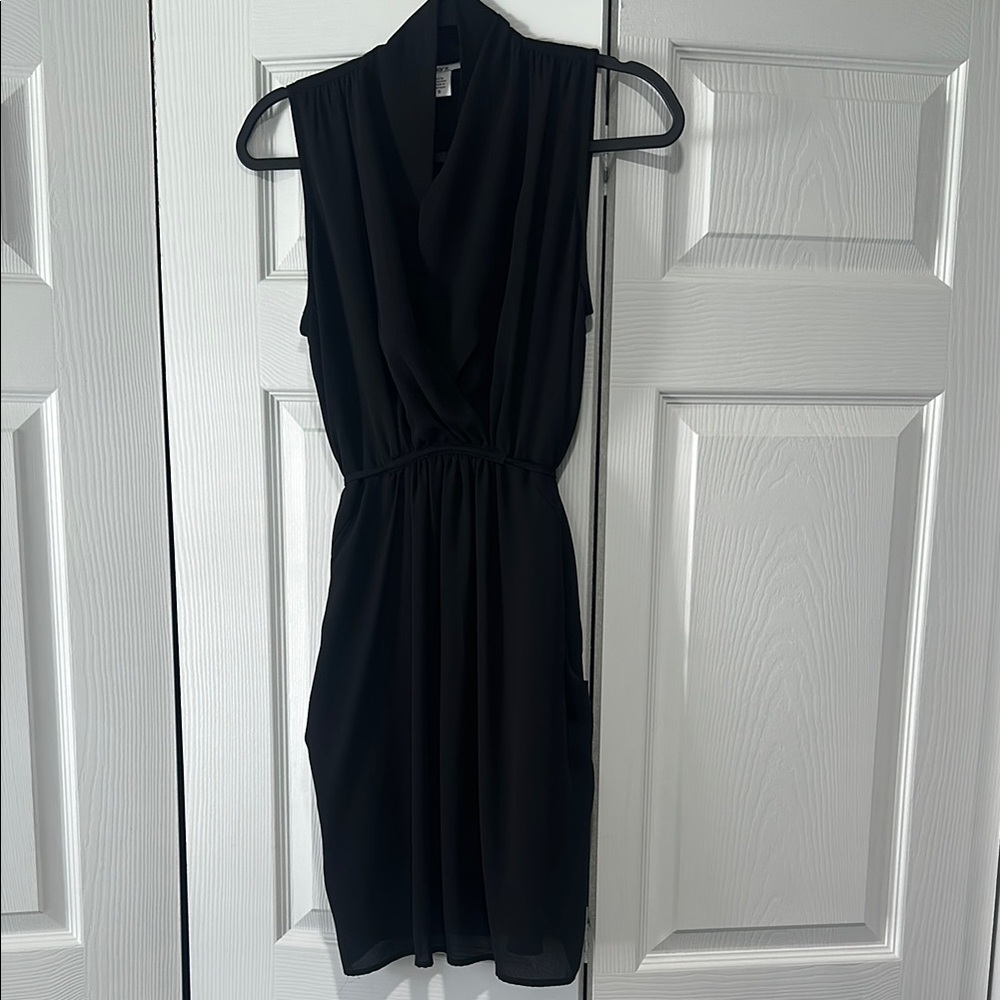 Elegant Black Sleeveless Dress